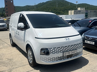 HYUNDAI STARIA 2024