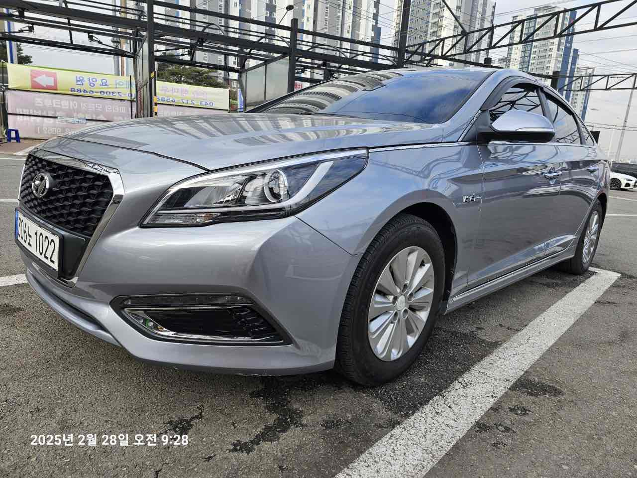 HYUNDAI LF SONATA HYBRID