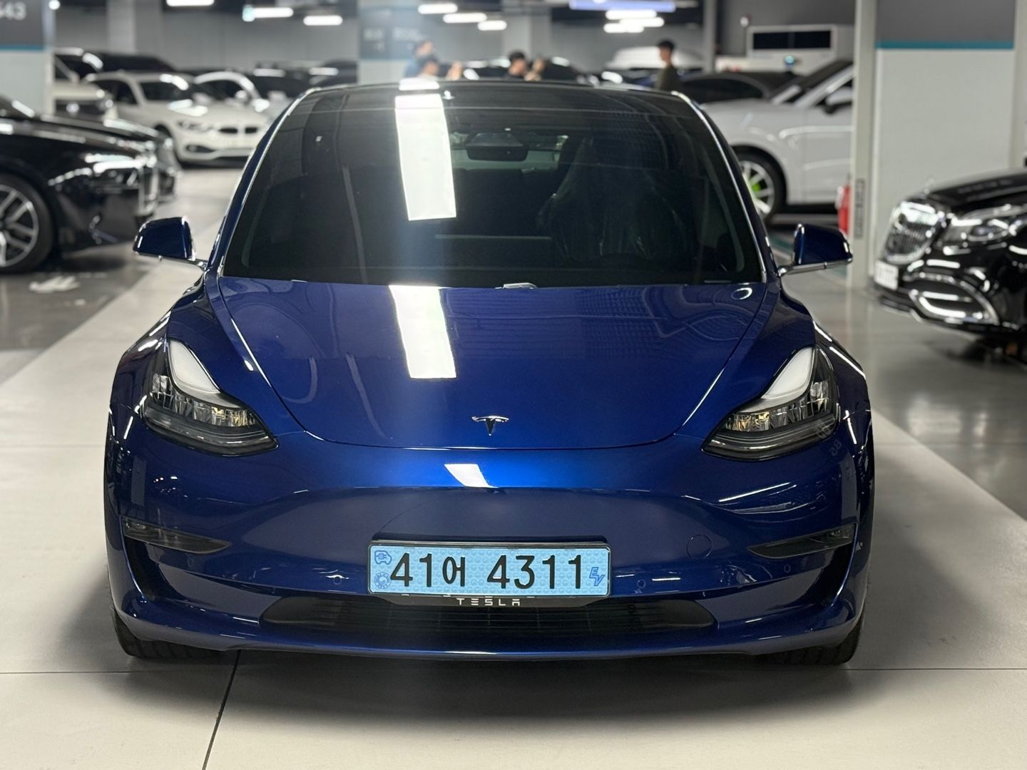 TESLA MODEL 3