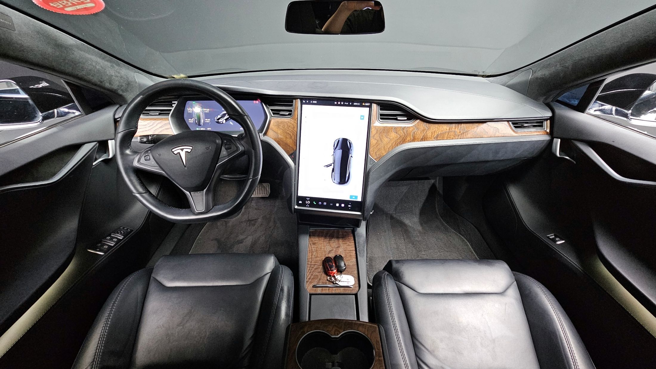 TESLA MODEL S