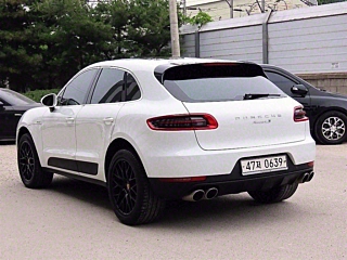 PORSCHE MACAN 2016