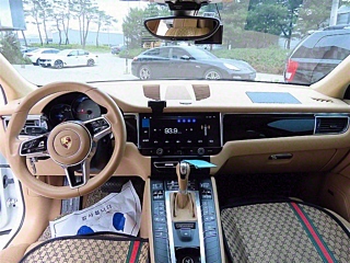 PORSCHE MACAN 2016