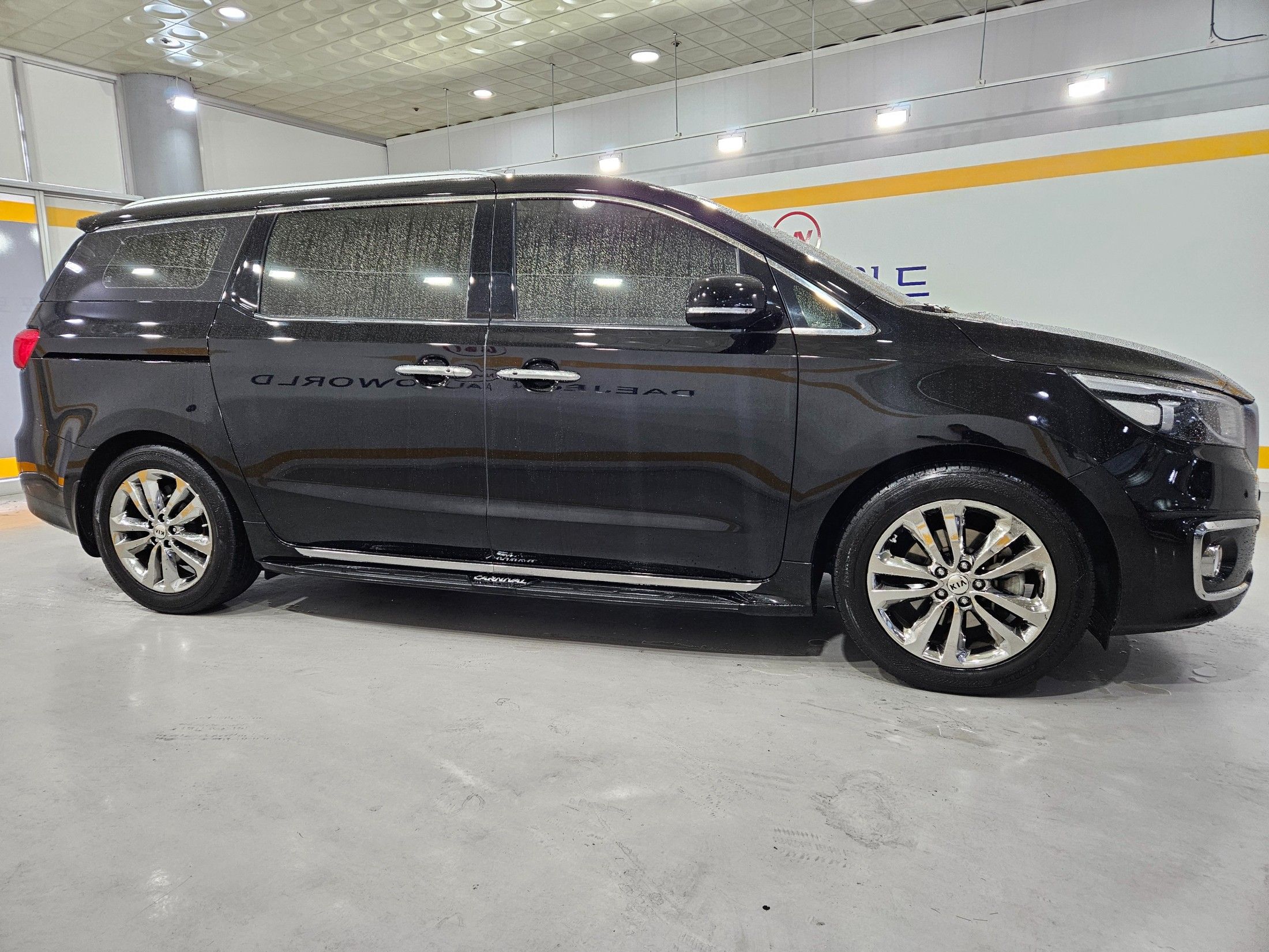 KIA CARNIVAL 2018