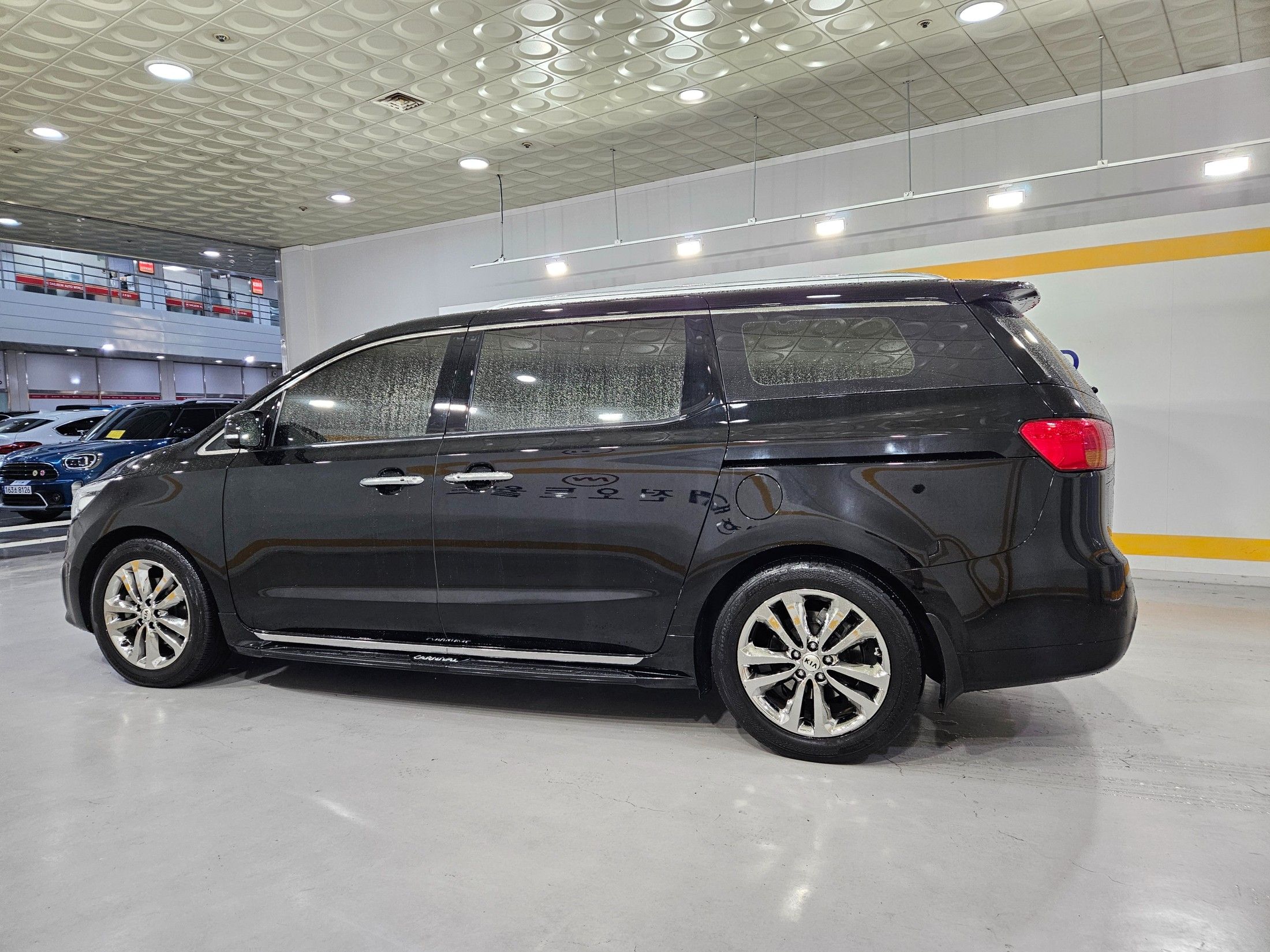 KIA CARNIVAL 2018
