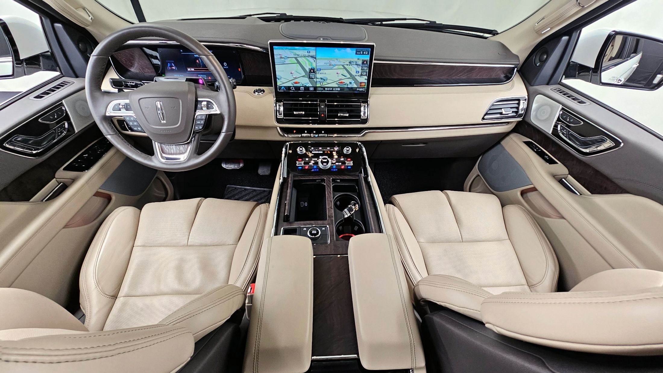 LINCOLN NAVIGATOR
