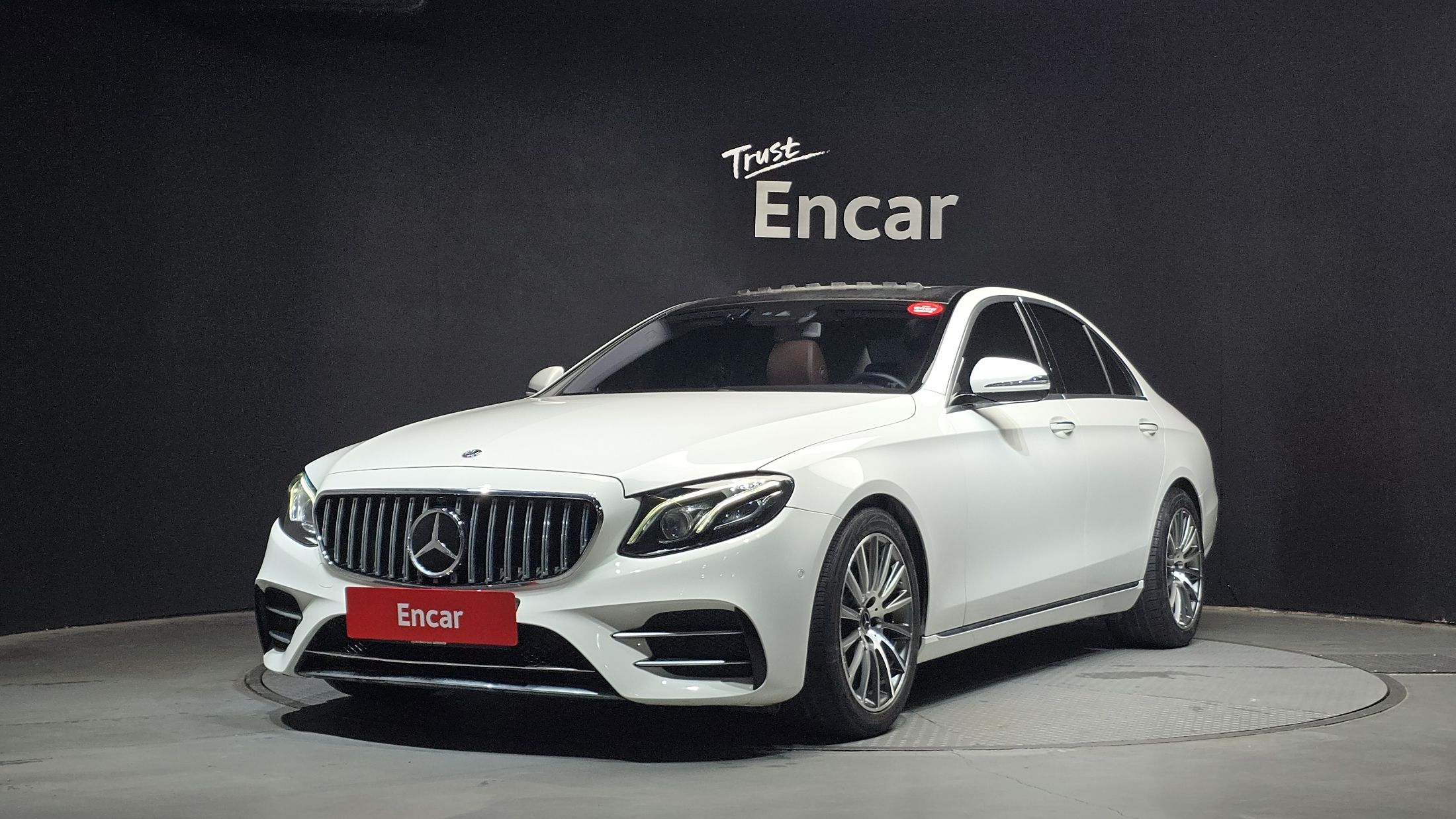 MERCEDES BENZ E-CLASS W213 2018