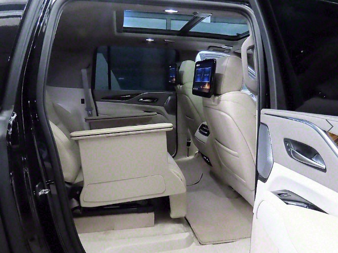 CADILLAC ESCALADE