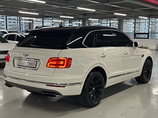 BENTLEY BENTAYGA 2020