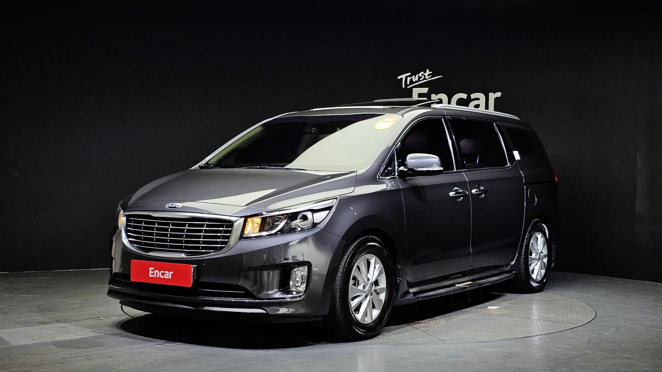 KIA CARNIVAL 2017