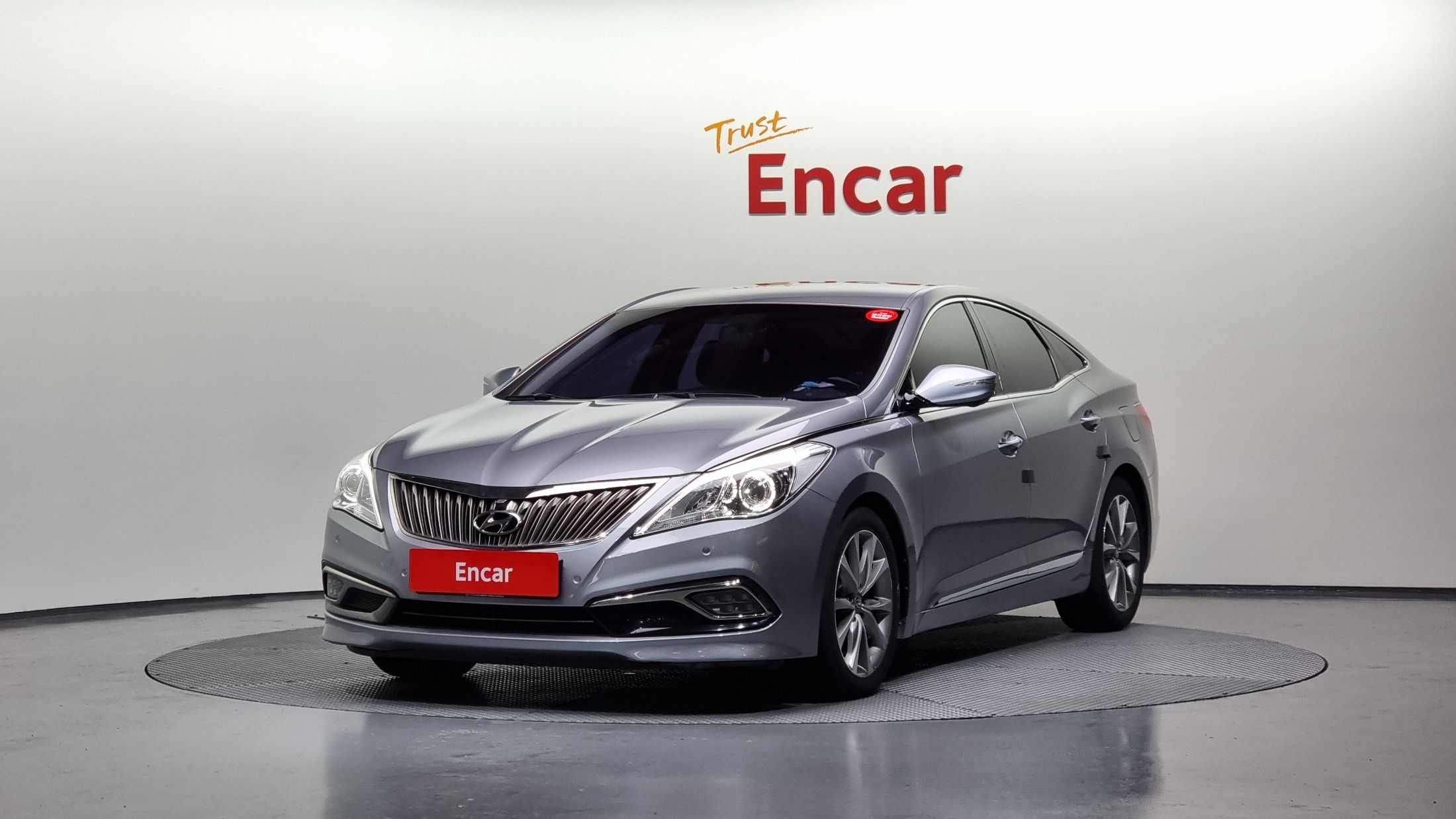 HYUNDAI GRANDEUR HG 2015