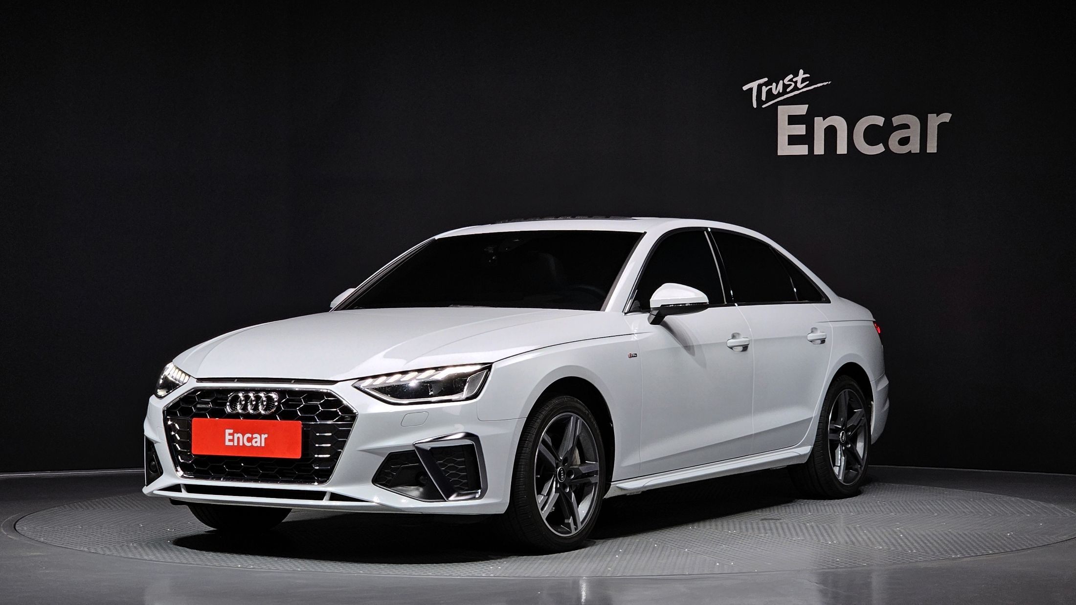 AUDI A4 B9 2021