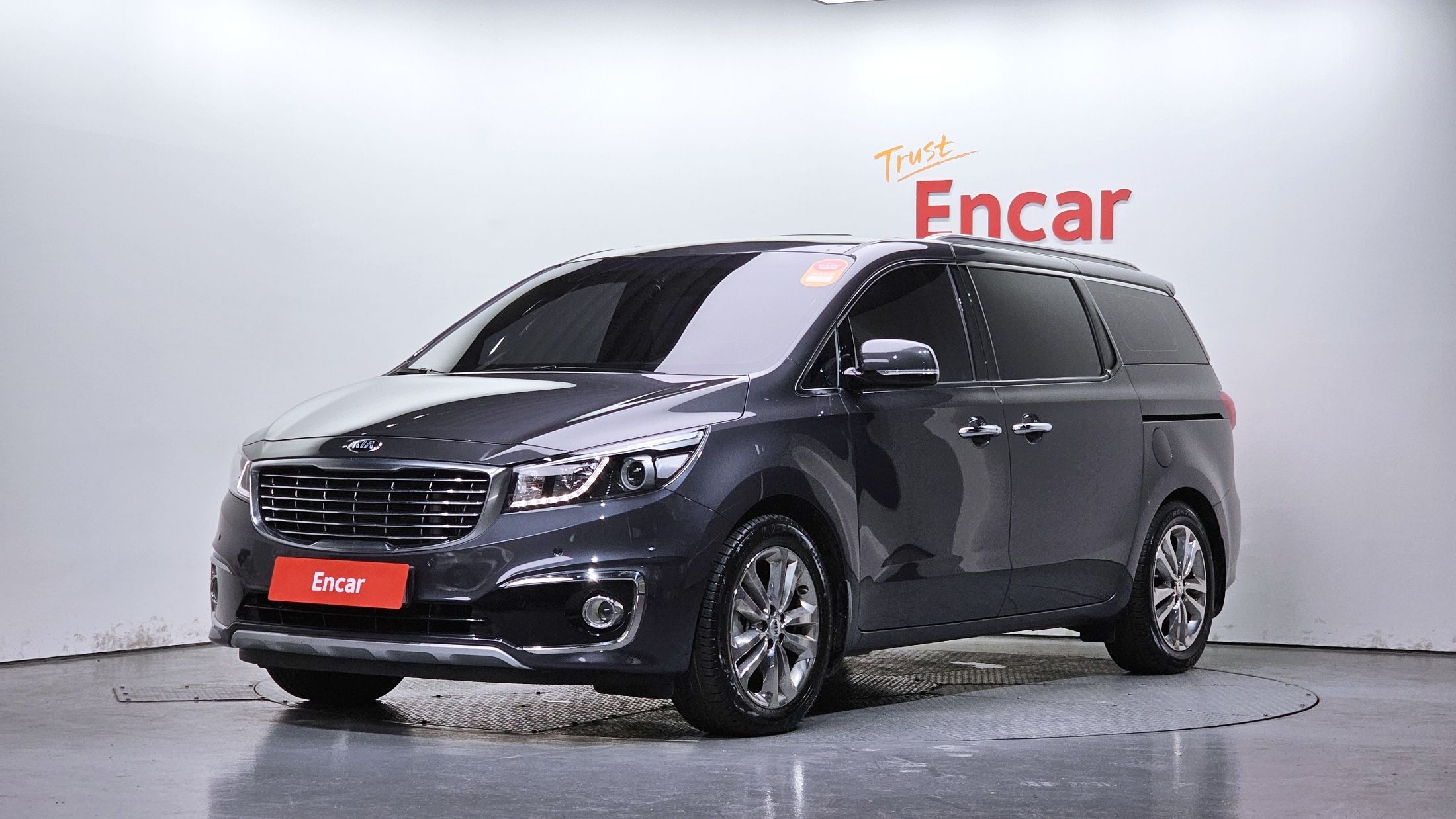 KIA CARNIVAL 2016