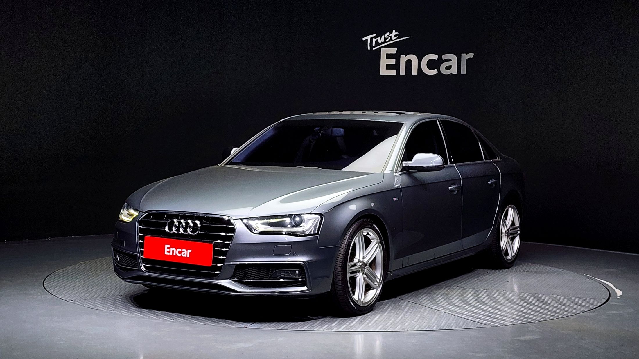 AUDI A4 2016