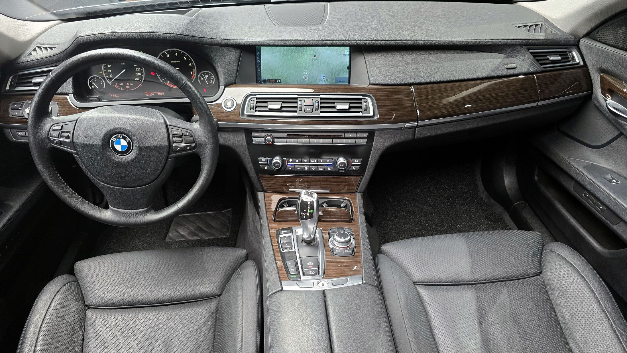 BMW 7-SERIES F01 2009
