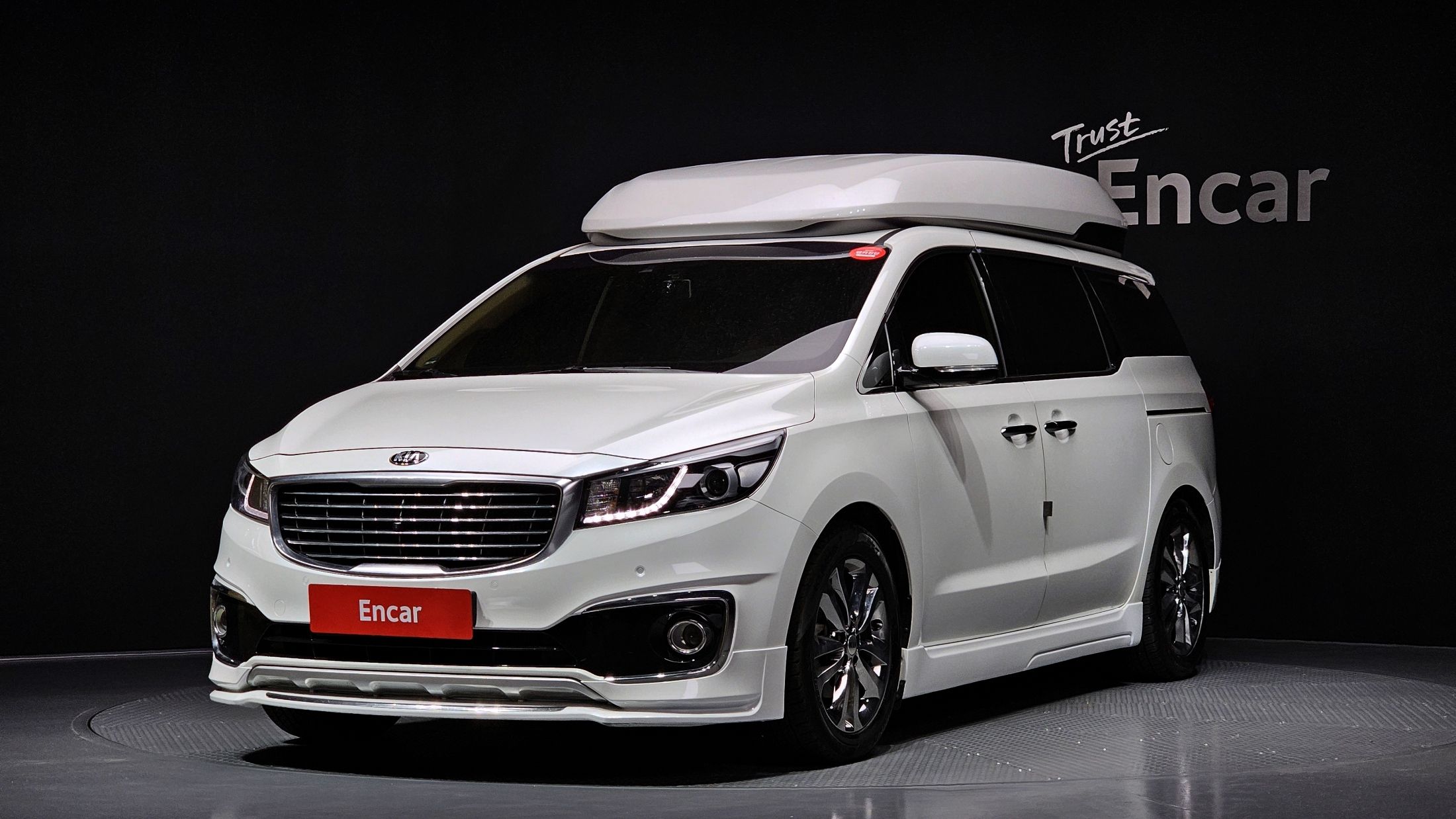 KIA CARNIVAL 2016