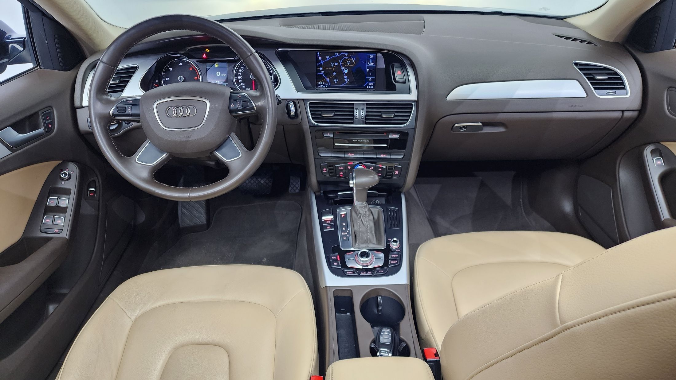 AUDI A4 2015