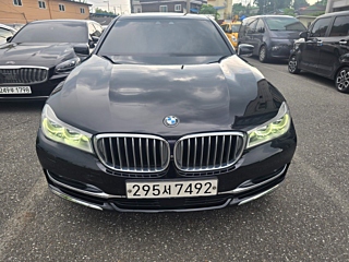 BMW 7-SERIES G11 2016