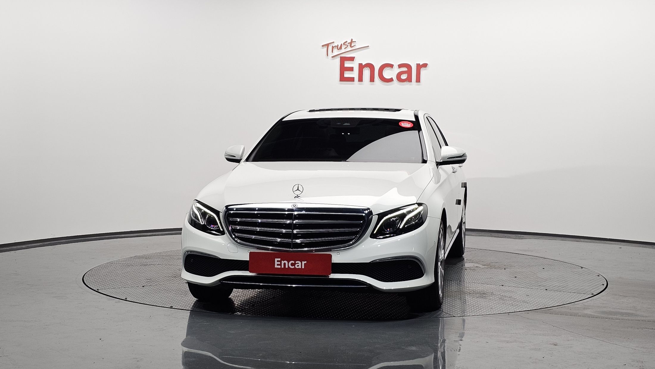 MERCEDES BENZ E-CLASS W213 2019
