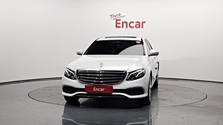 MERCEDES BENZ E-CLASS W213 2019
