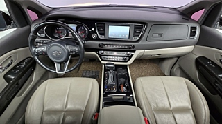 KIA CARNIVAL 2017