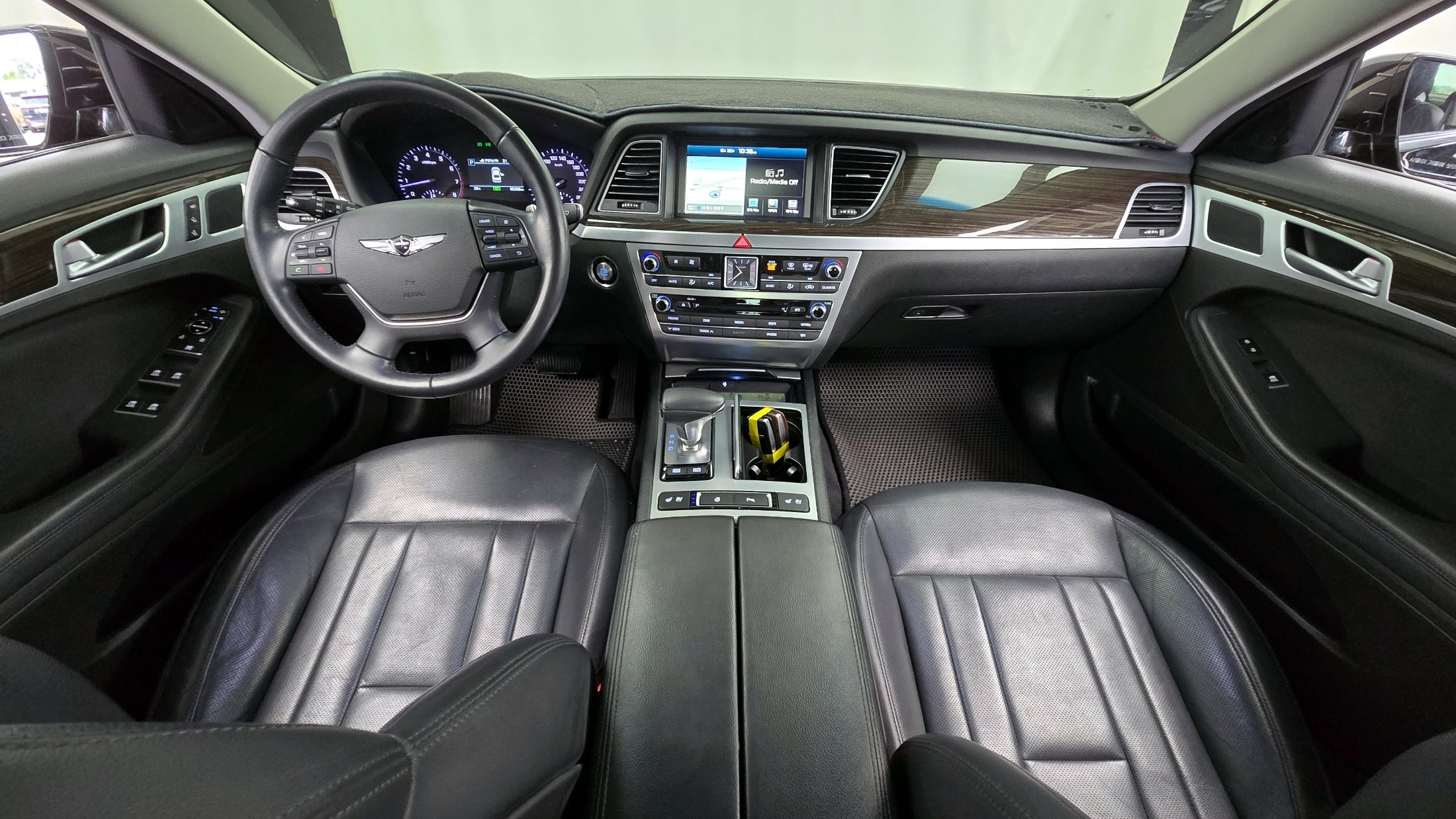 GENESIS G80 2016