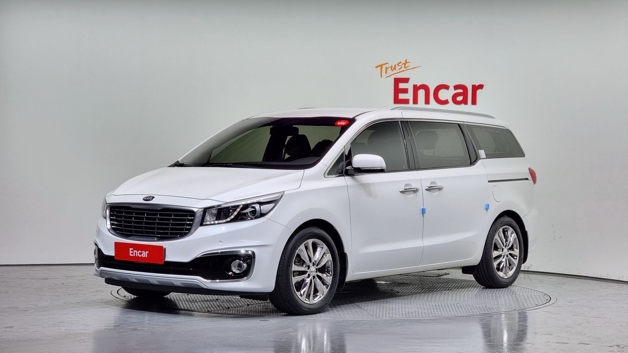 KIA CARNIVAL 2015