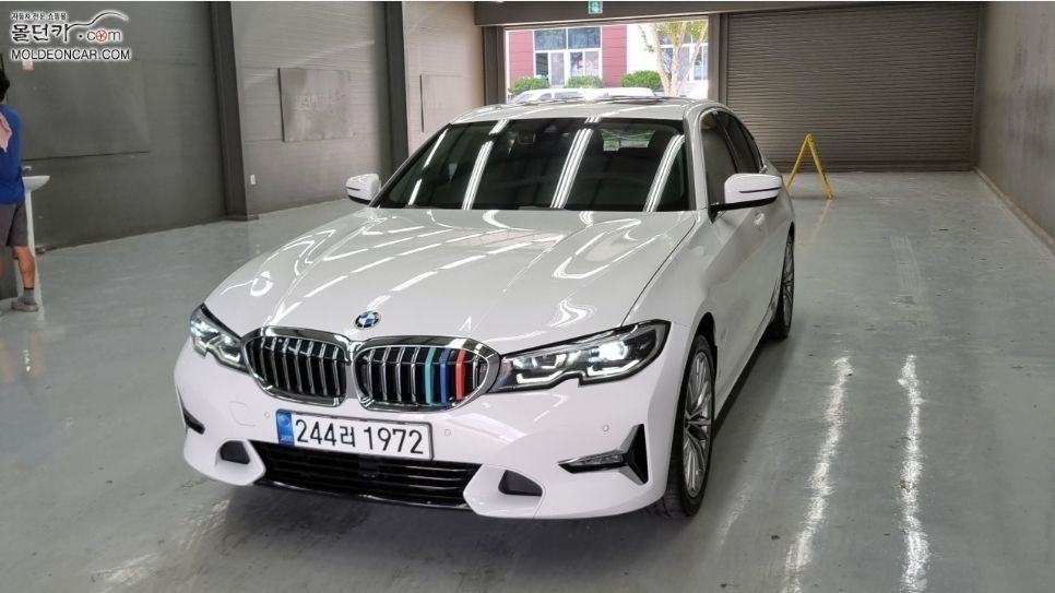 BMW 3-SERIES G20 2021