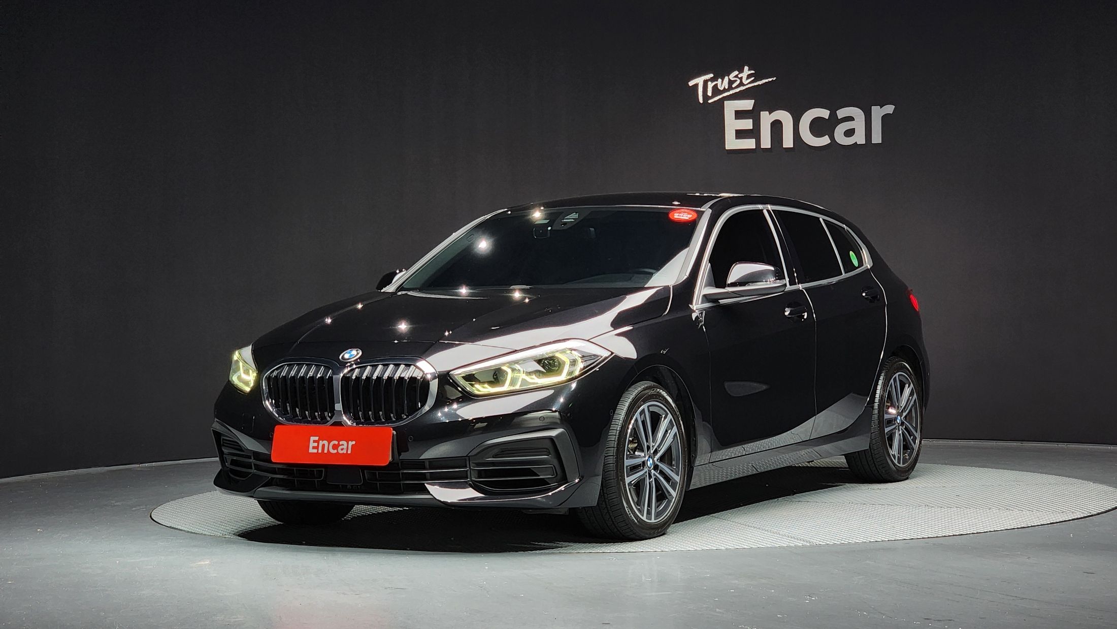 BMW 1-SERIES F40 2022