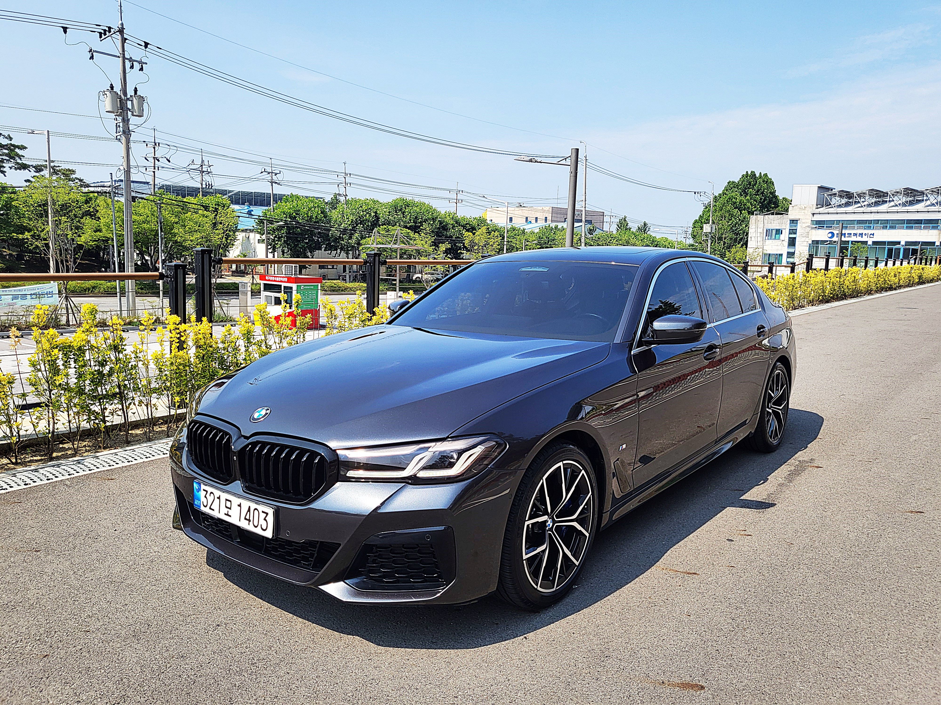 BMW 5-SERIES G30 2021