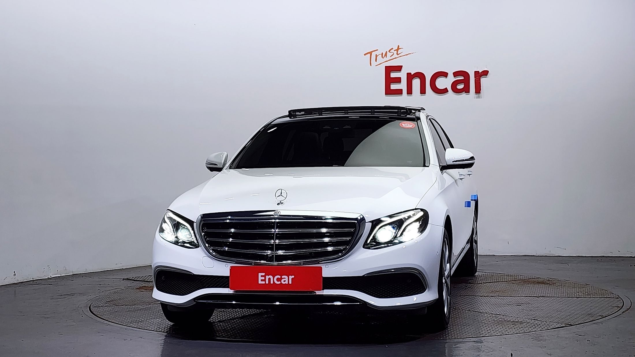 MERCEDES BENZ E-CLASS W213 2019