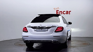 MERCEDES BENZ E-CLASS W213 2019