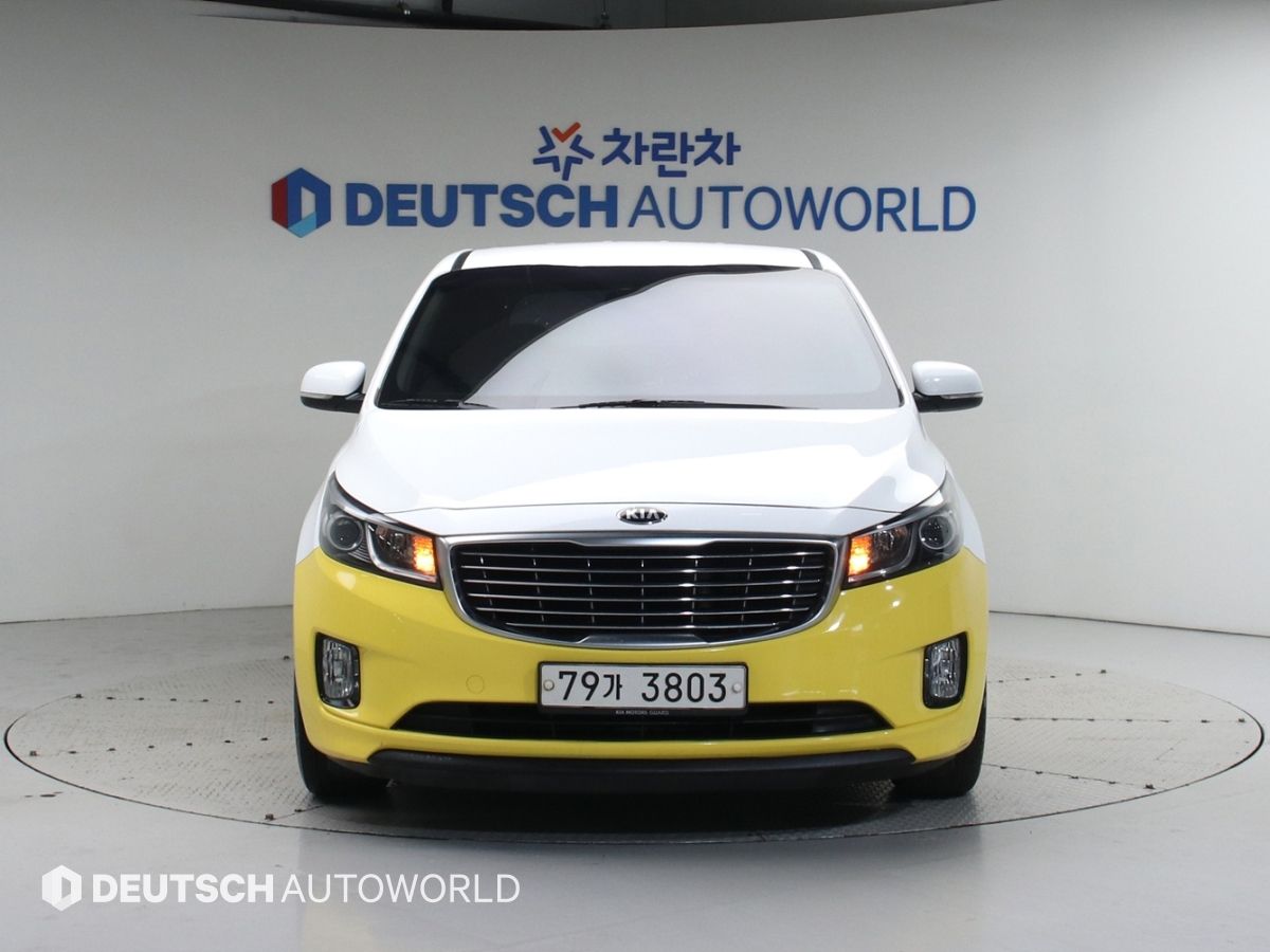 KIA CARNIVAL 2015
