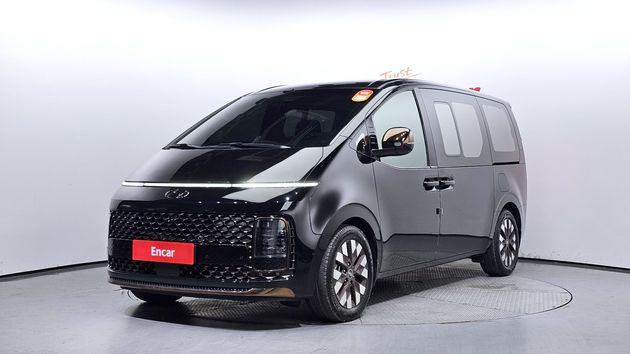 HYUNDAI STARIA 2023