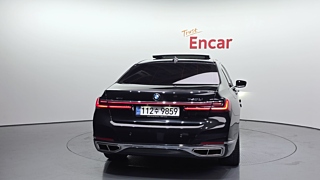 BMW 7-SERIES G11  740Li xDrive Design Pure Excellence 2022