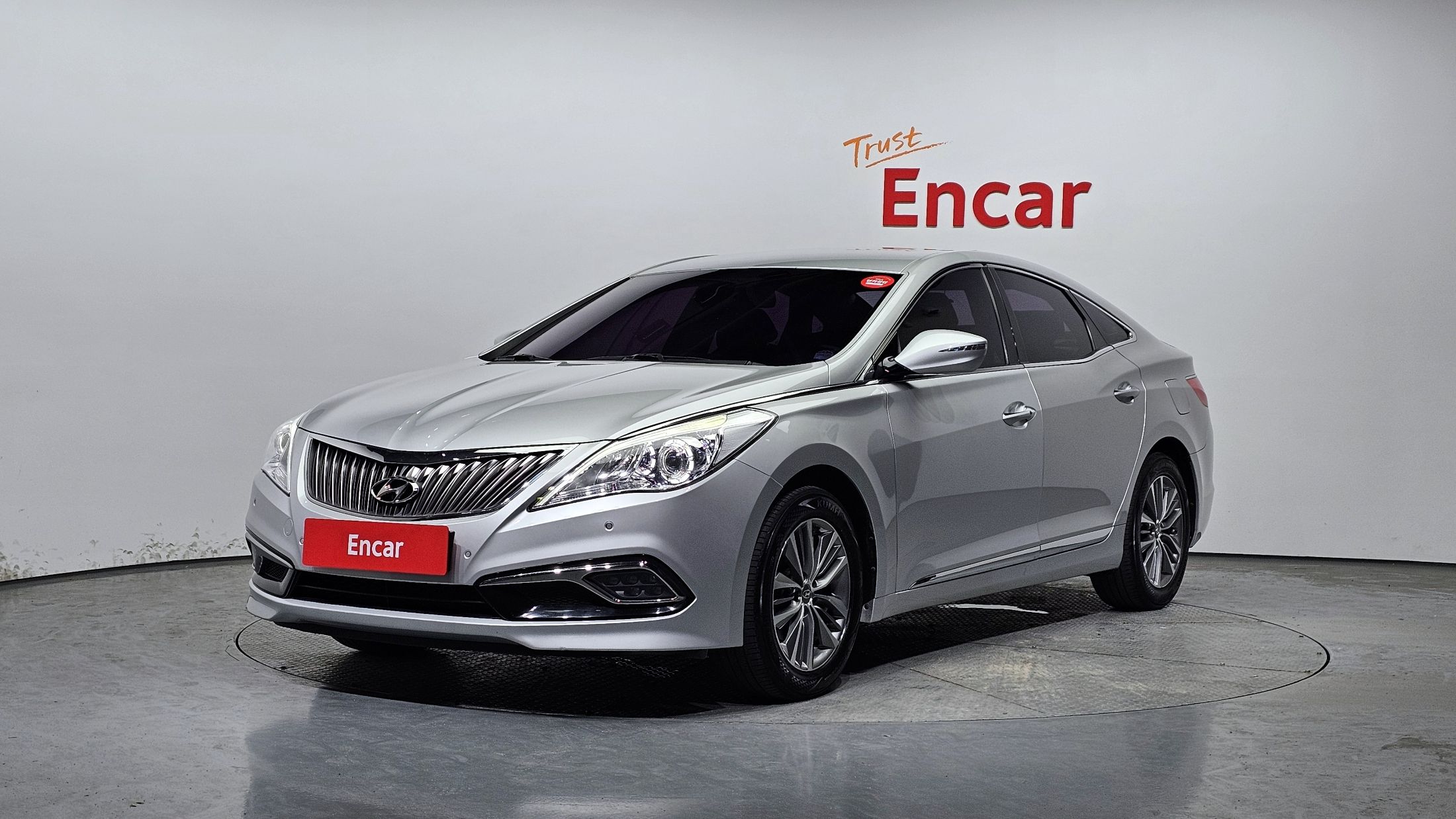 HYUNDAI GRANDEUR HG 2015