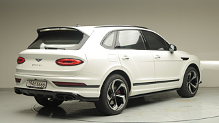 BENTLEY BENTAYGA 2023
