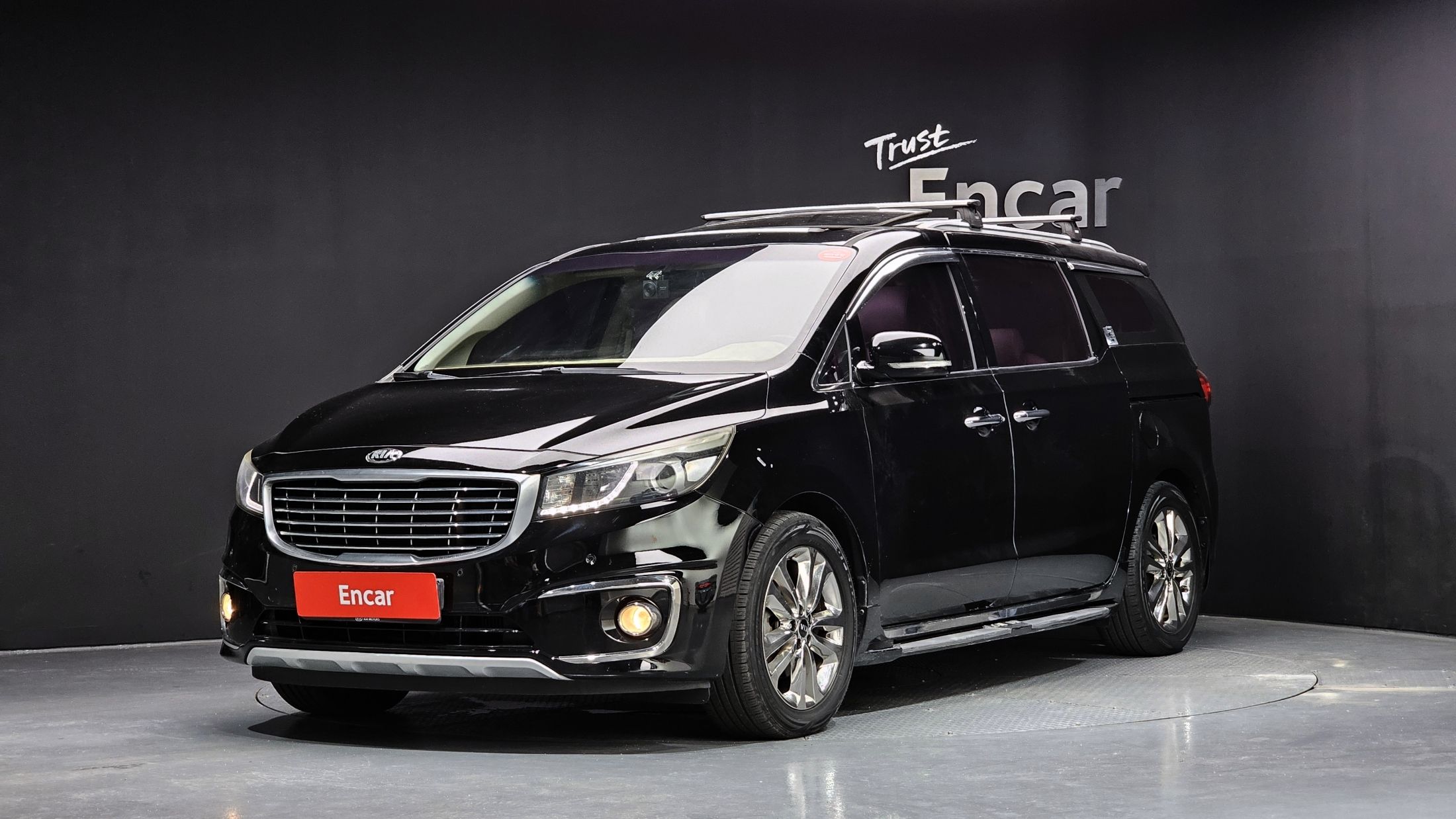 KIA CARNIVAL 2014