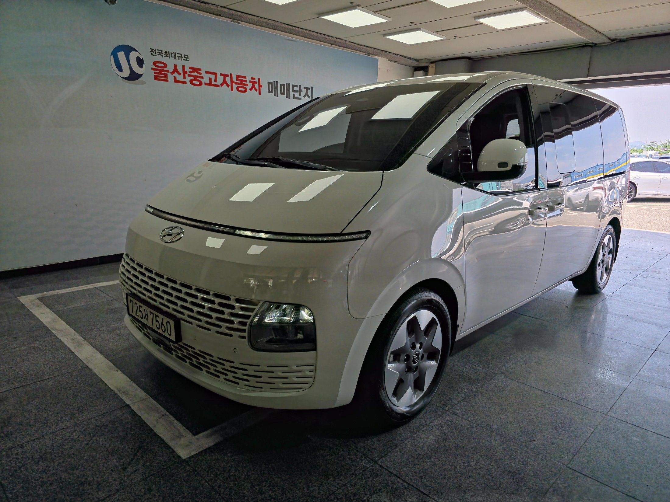 HYUNDAI STARIA 2022