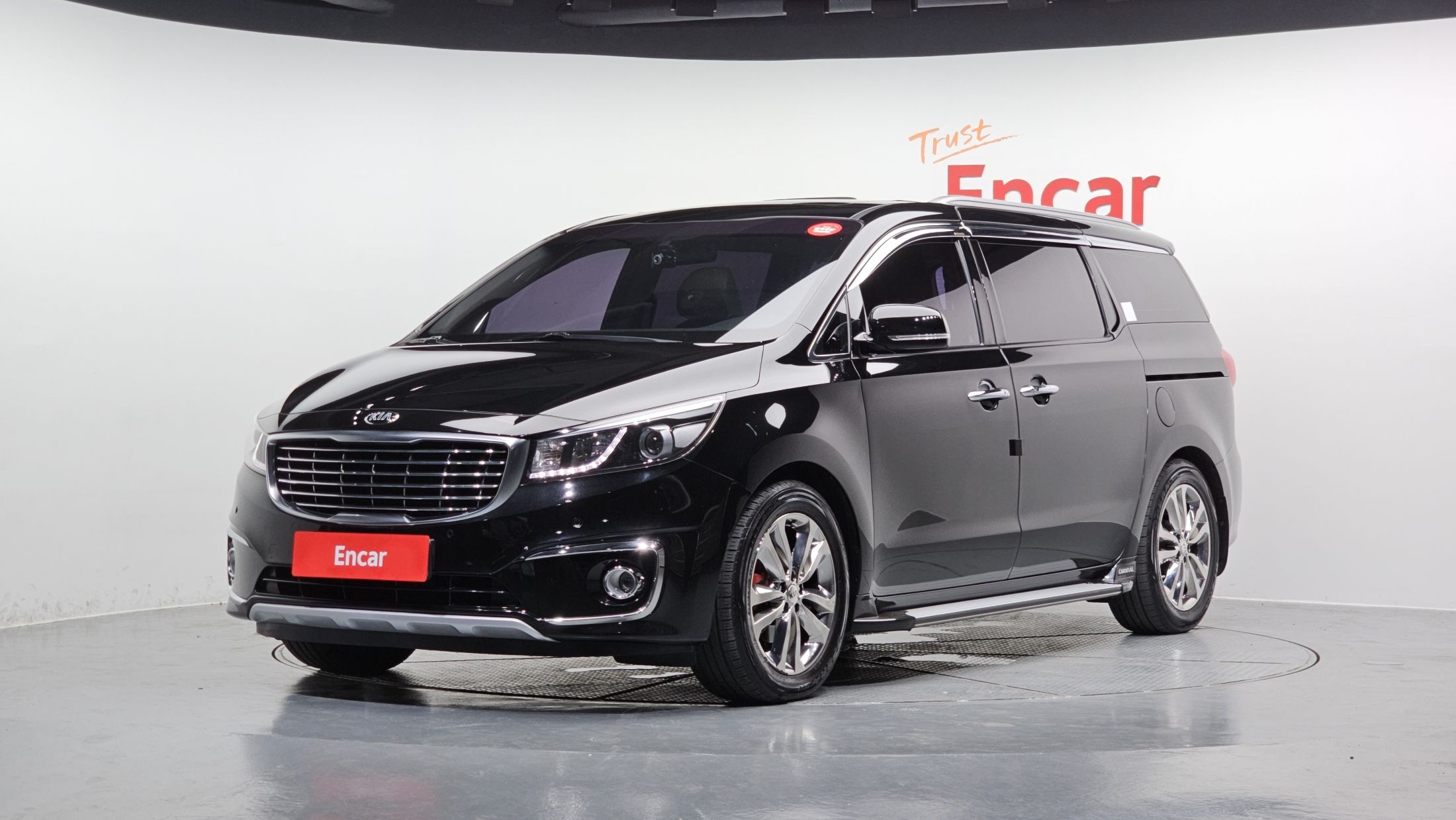 KIA CARNIVAL 2015