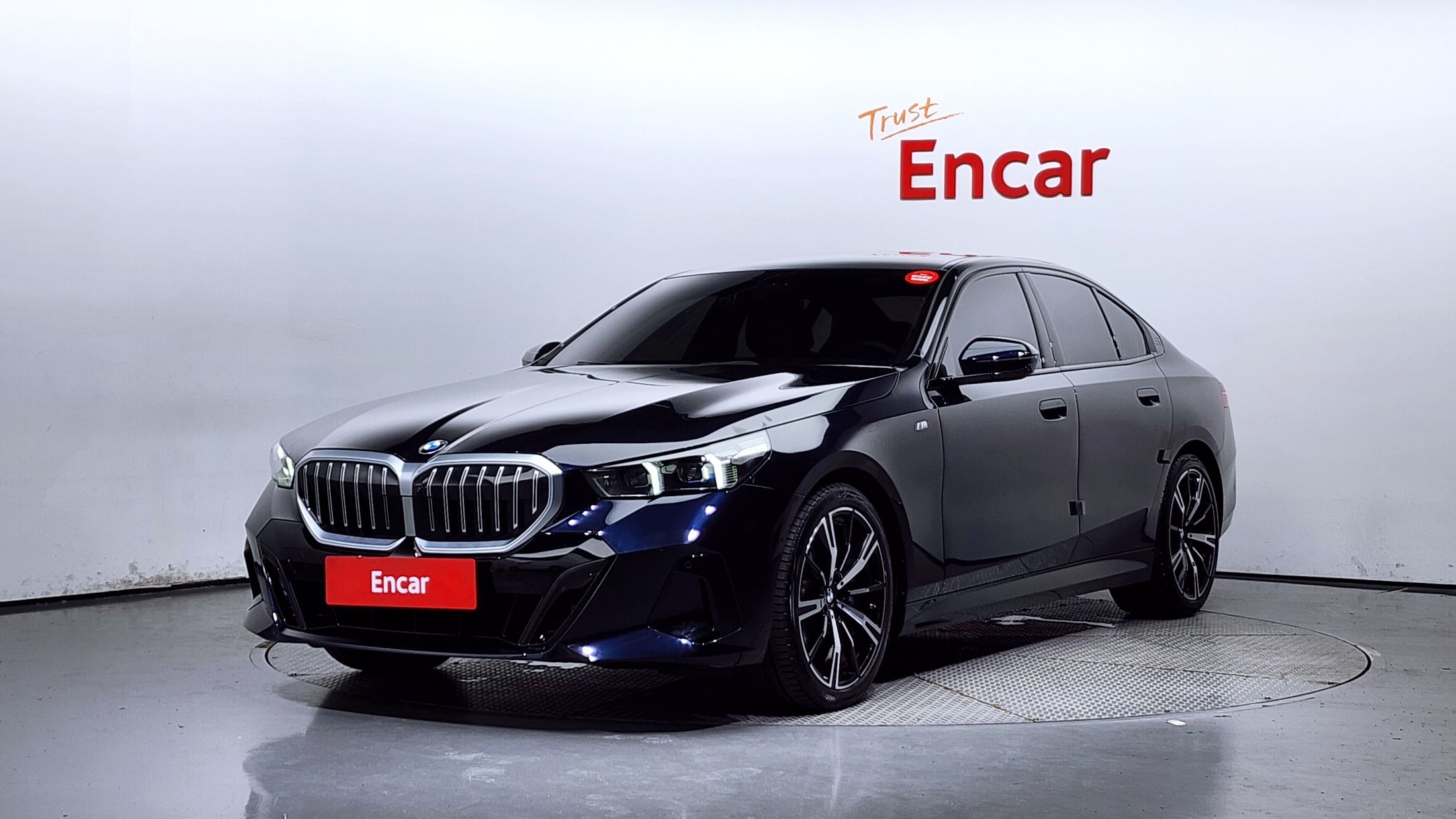 BMW 5-SERIES G60 2023