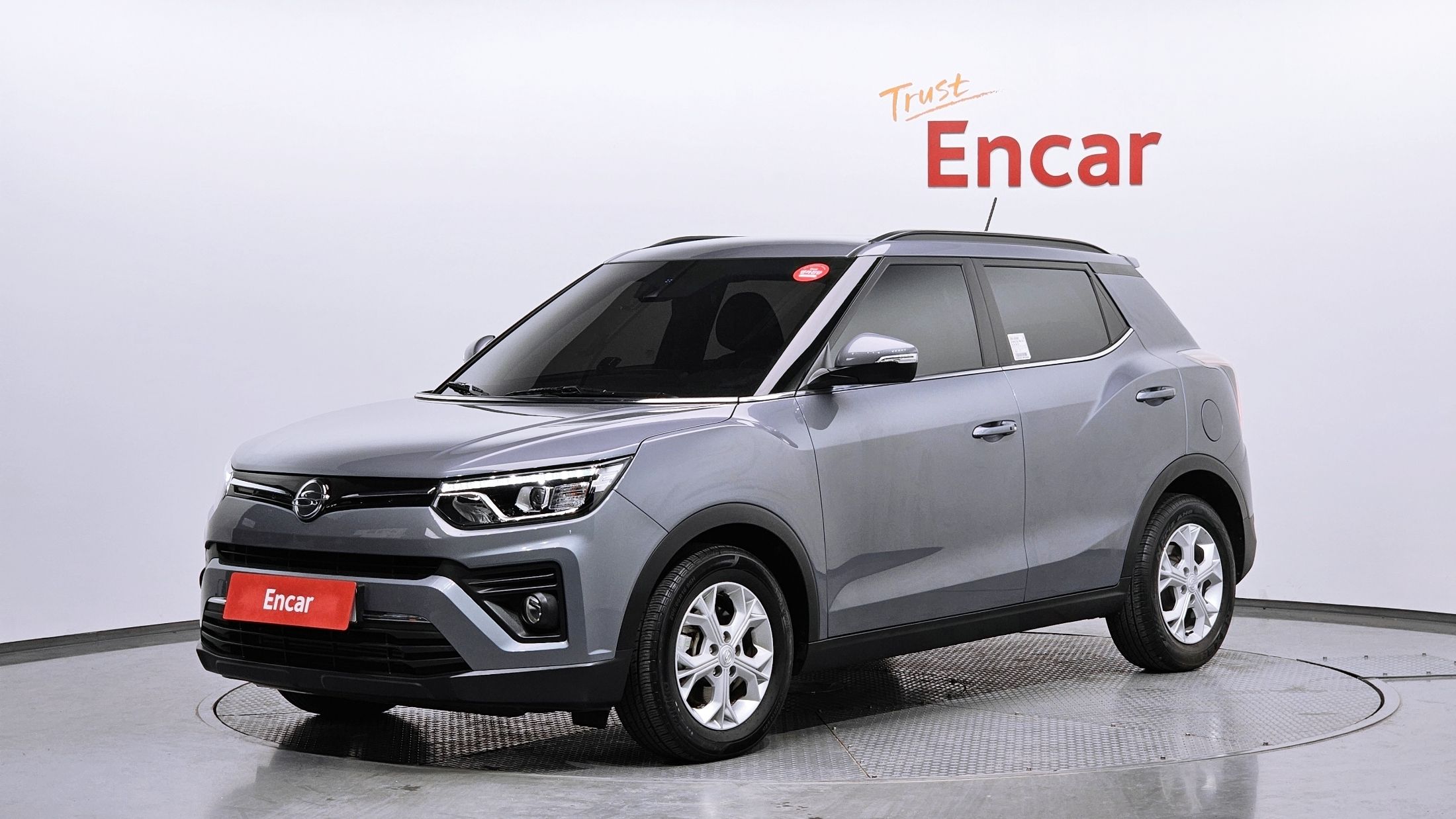 SSANGYONG TIVOLI VERY NEW 2021