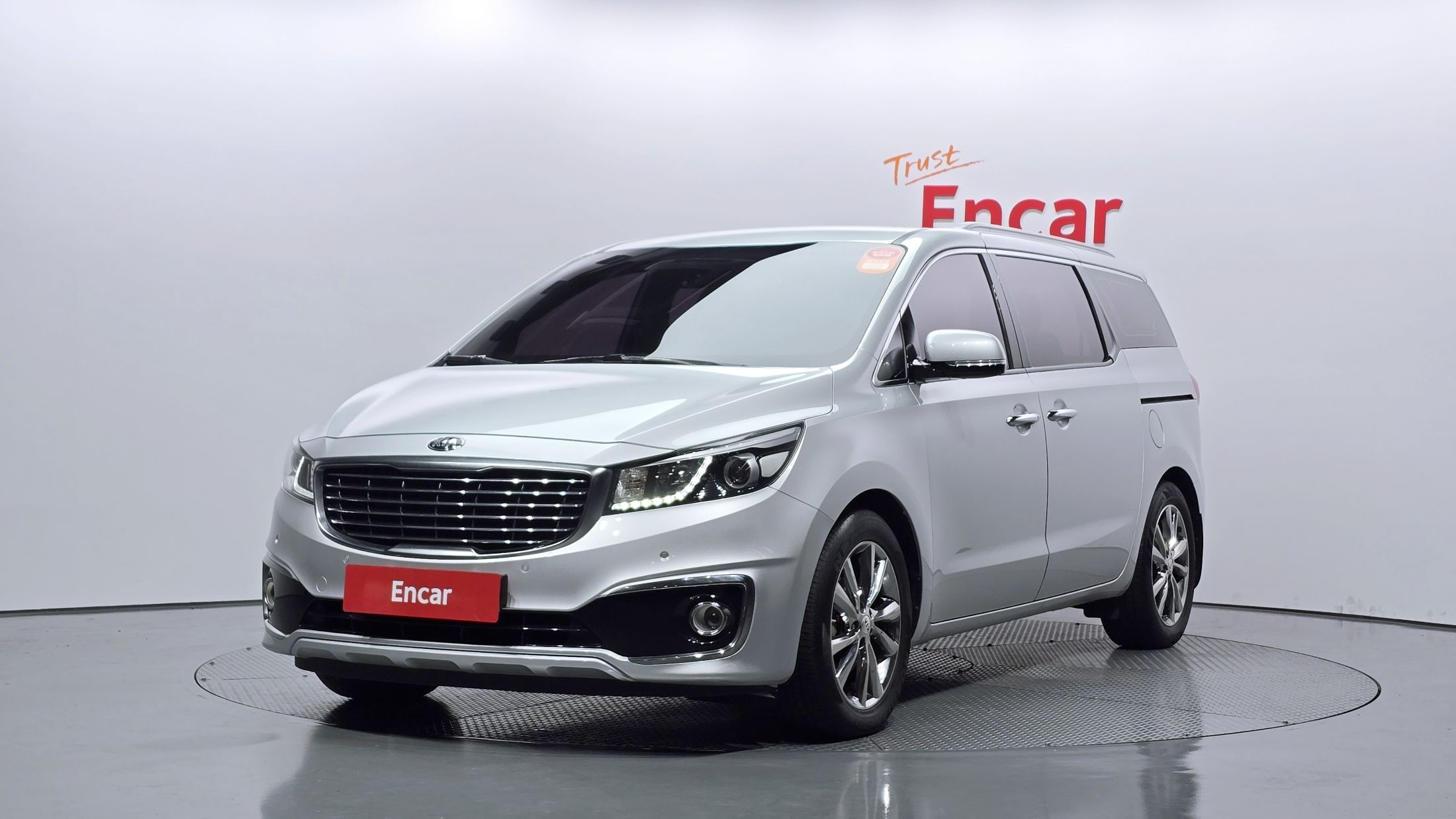 KIA CARNIVAL 2016