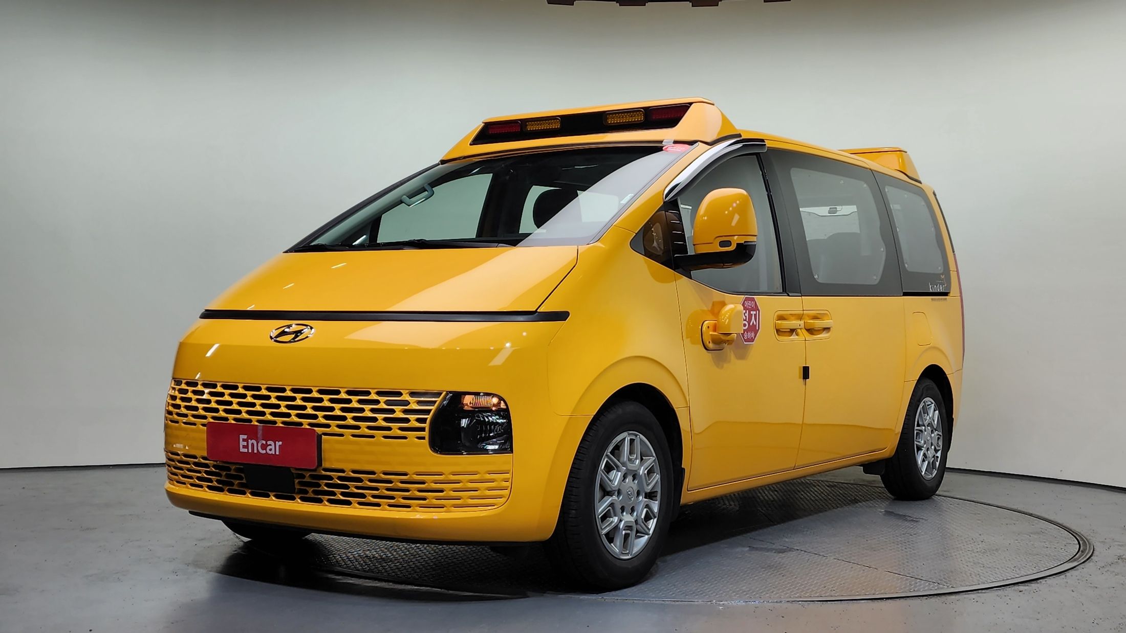 HYUNDAI STARIA 2022