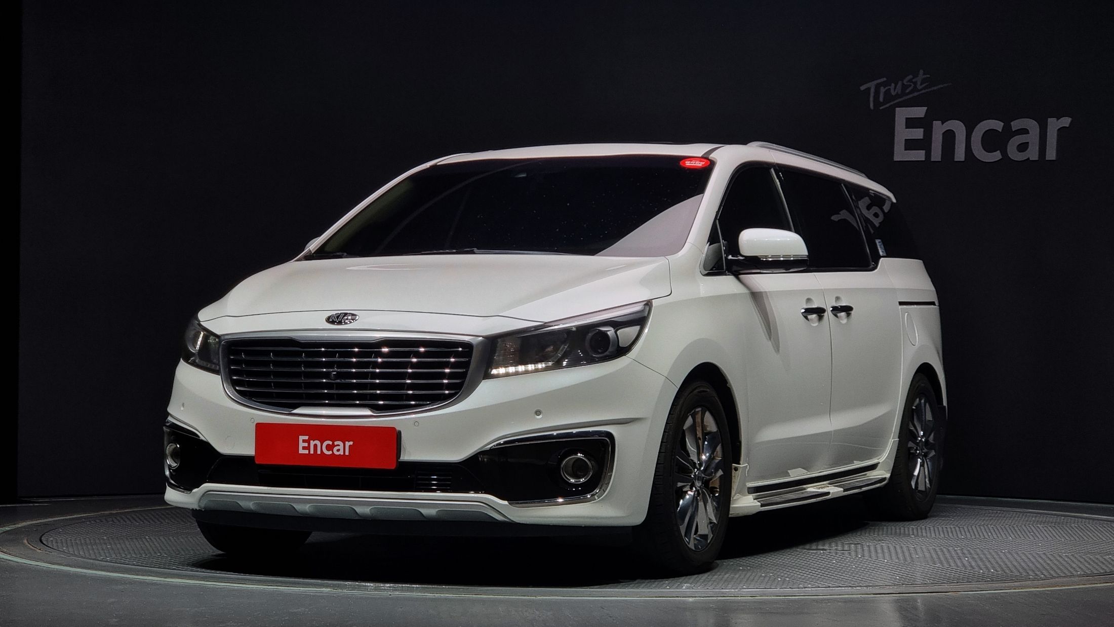 KIA CARNIVAL 2017