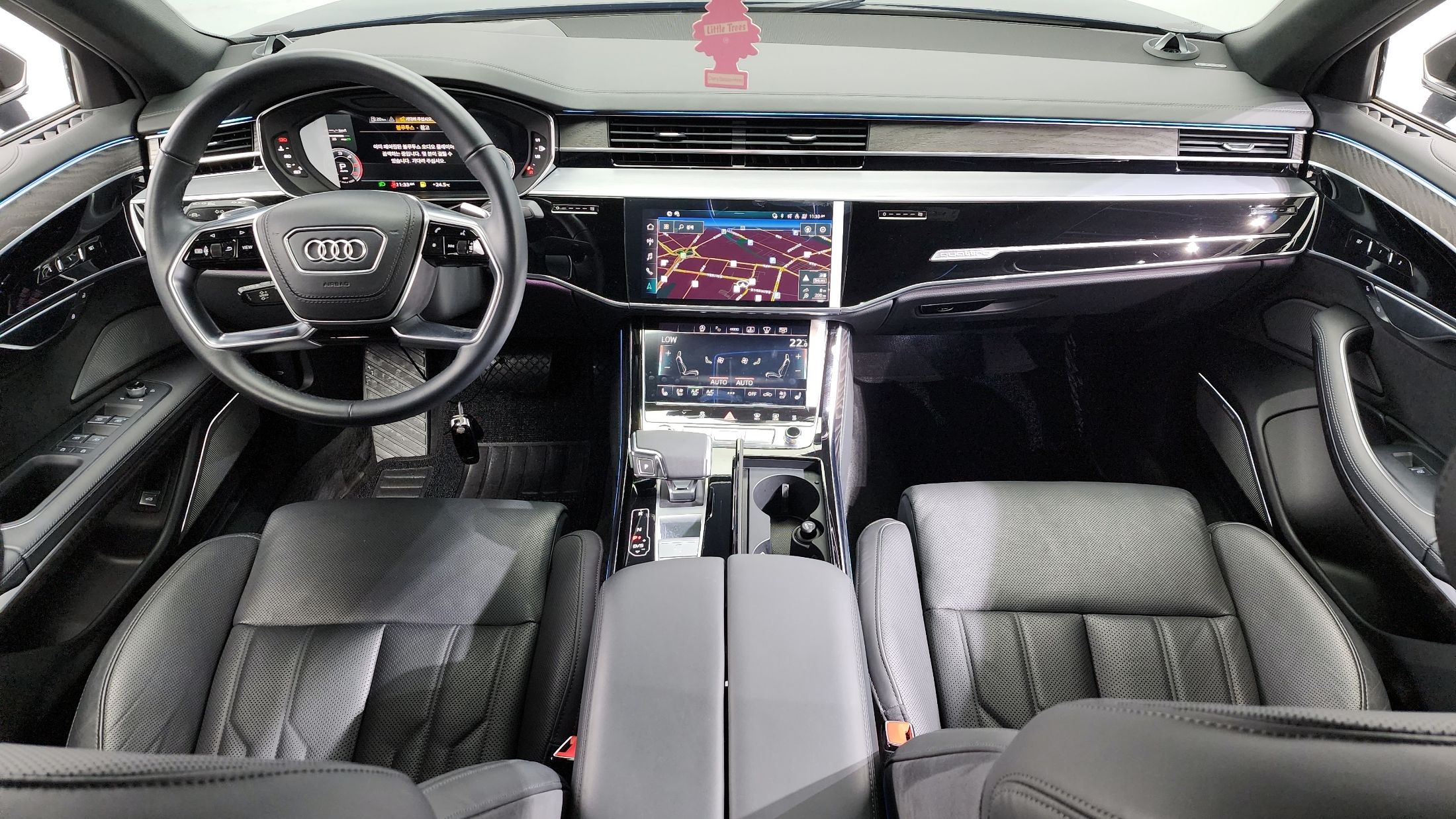 AUDI A8 D5