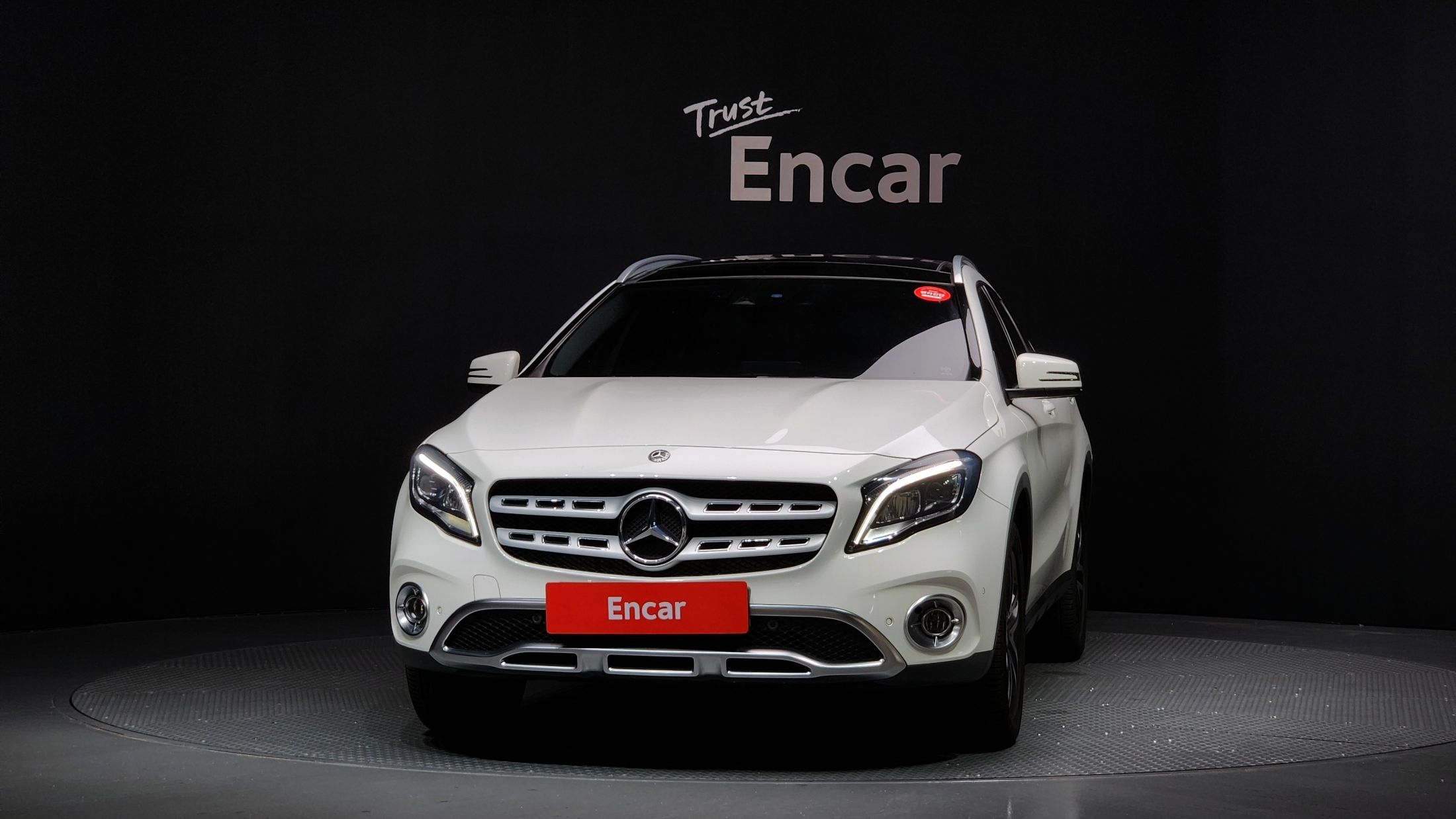 MERCEDES BENZ GLA-CLASS X156 2019