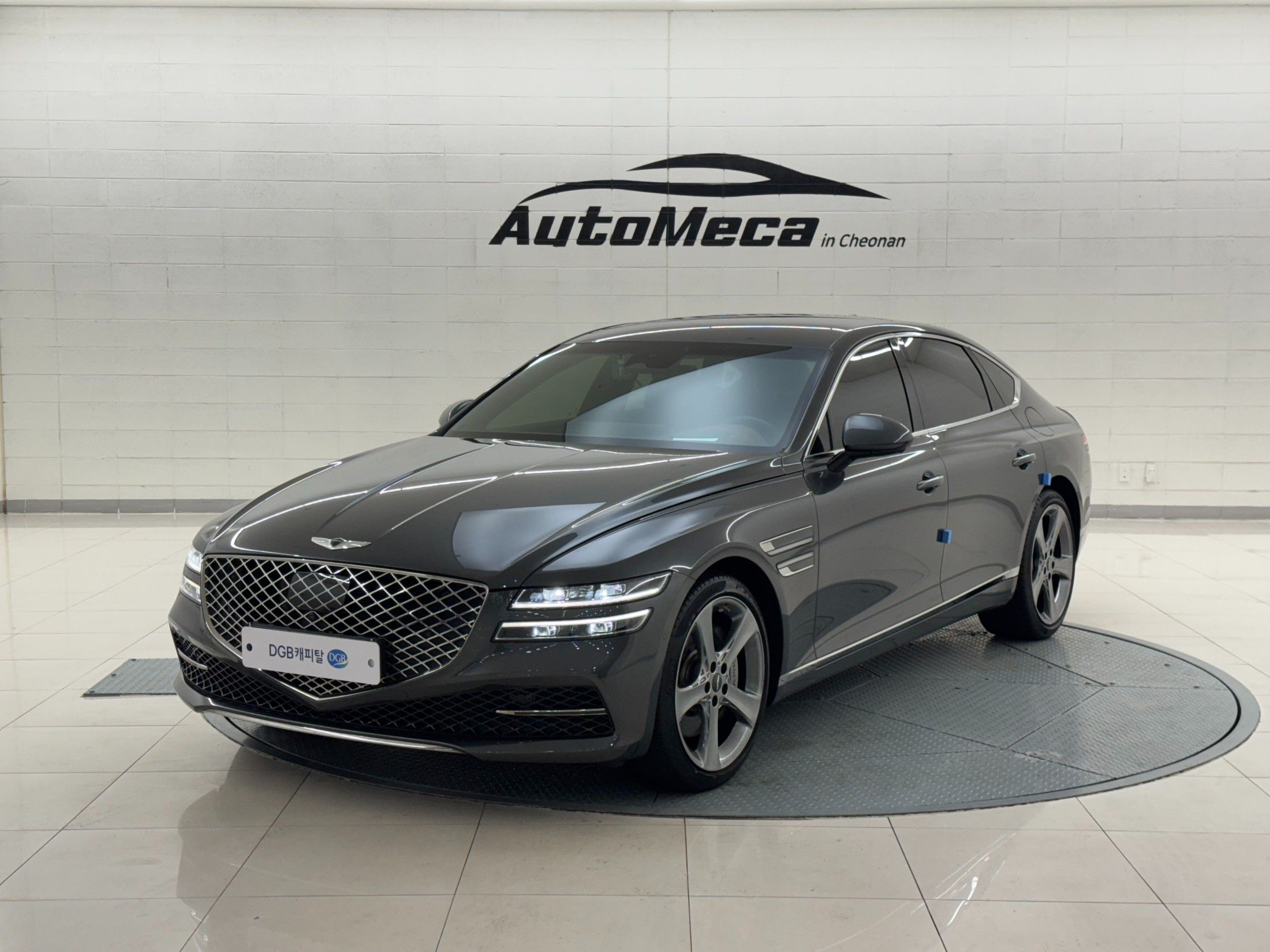 GENESIS G80 RG3