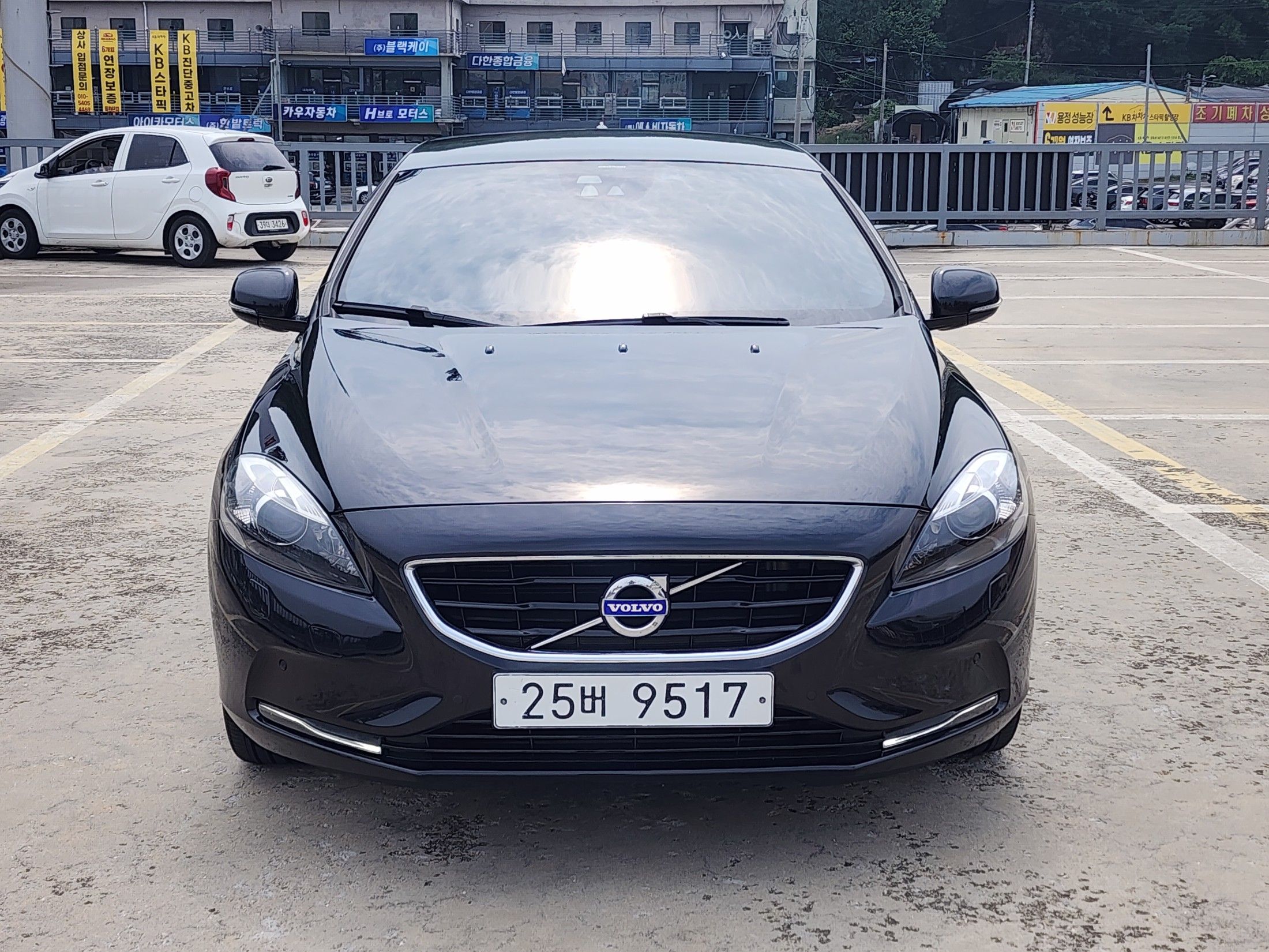 VOLVO V40 2013