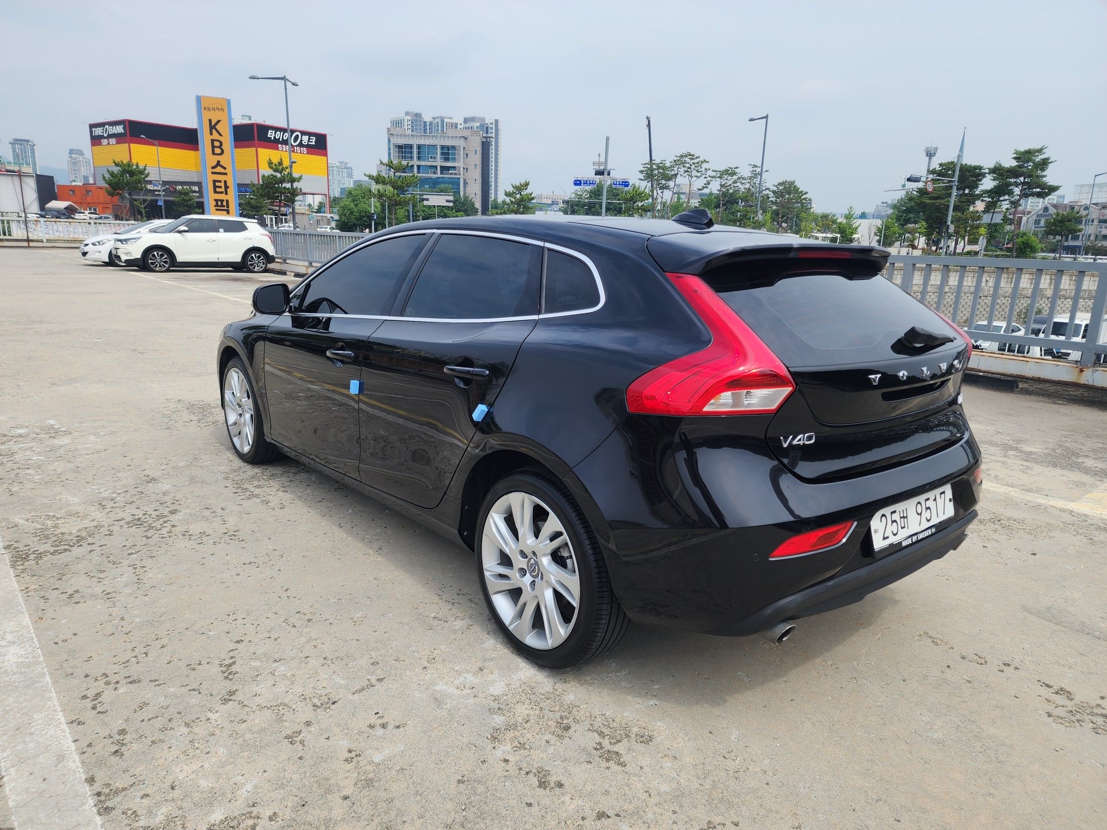 VOLVO V40 2013