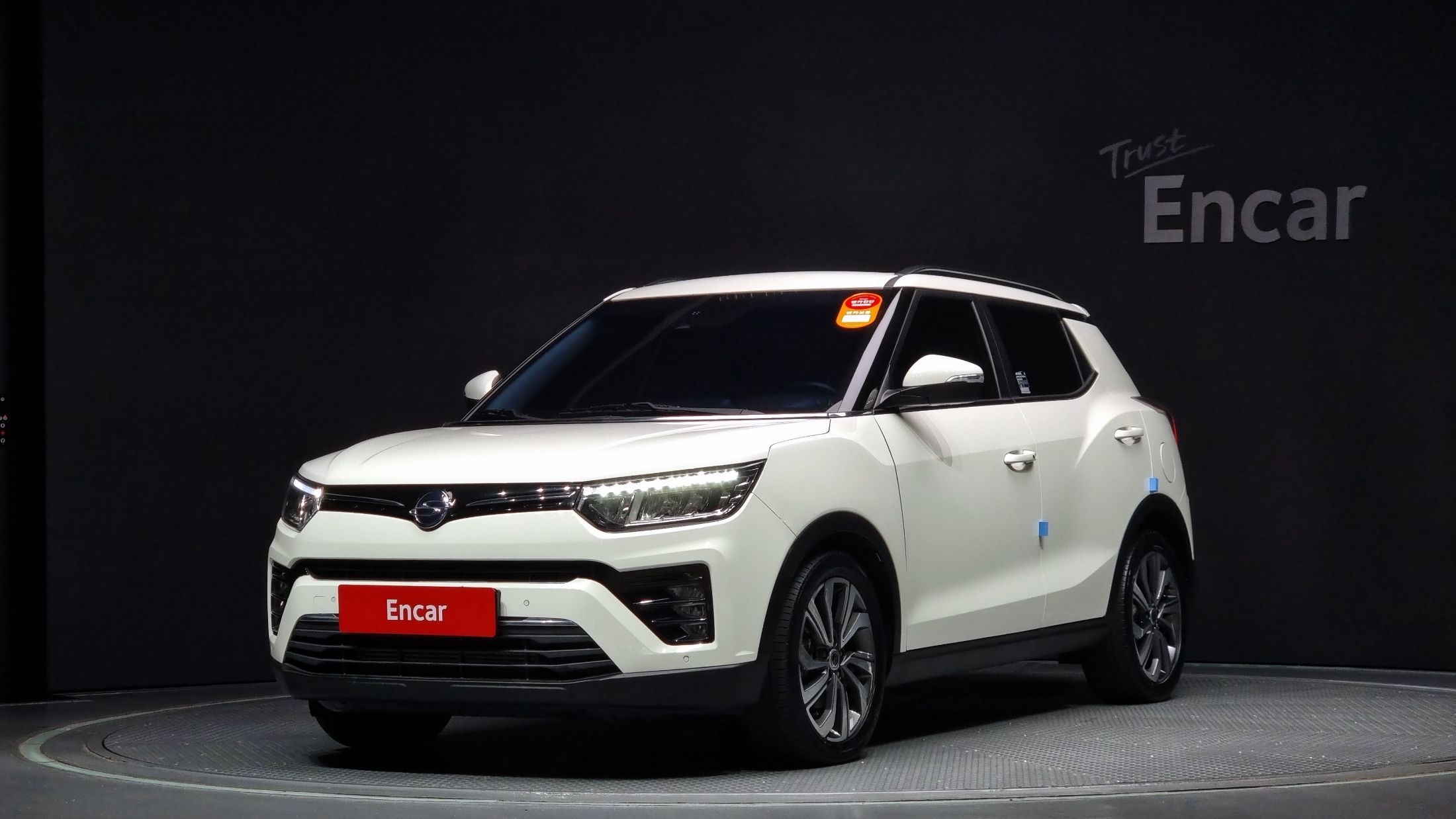 SSANGYONG TIVOLI VERY NEW 2021